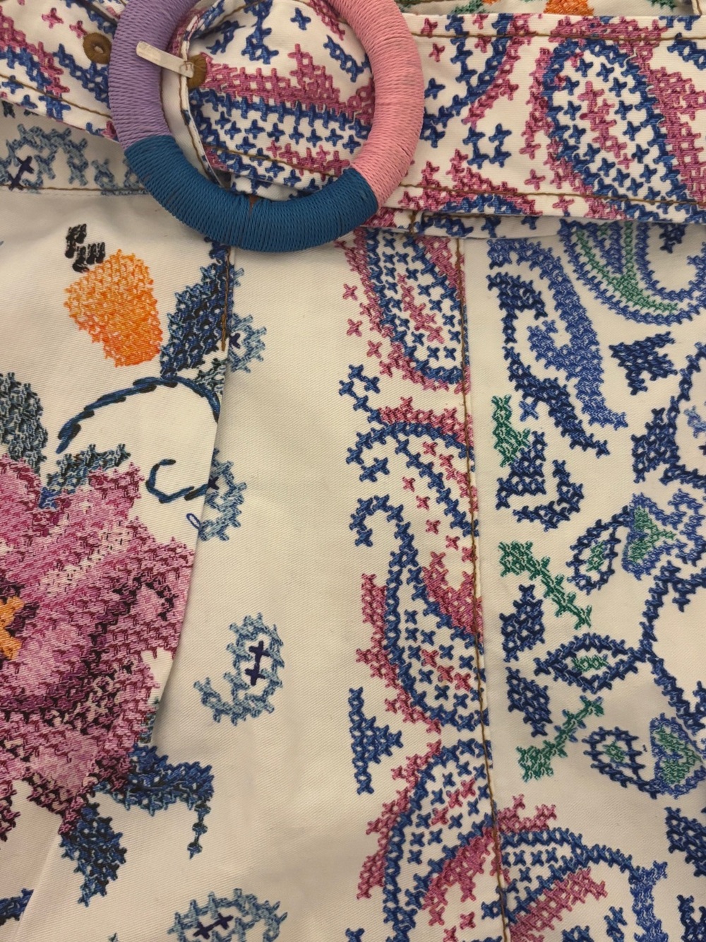 FARM Rio White Floral Paisley High-Waist Shorts with Multicolor Belt - Picture 3 of 4